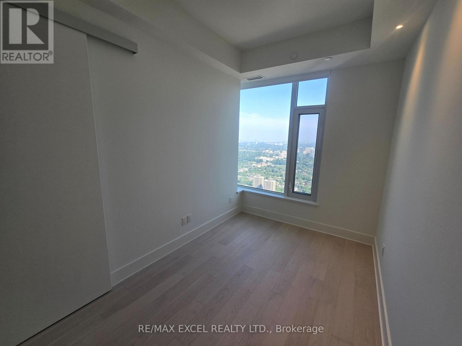 












6003 - 11 YORKVILLE AVENUE

,
Toronto (Annex),




Ontario
M4W0B7

