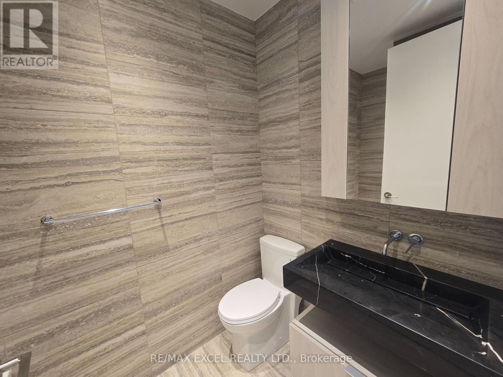 












6003 - 11 YORKVILLE AVENUE

,
Toronto (Annex),




Ontario
M4W0B7

