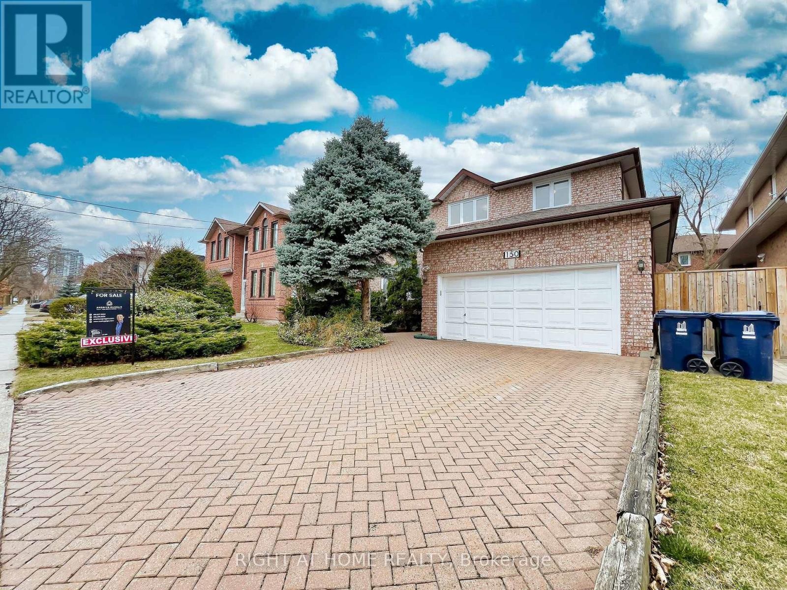 












150 HOLMES AVENUE

,
Toronto (Willowdale East),




Ontario
M2N4M6

