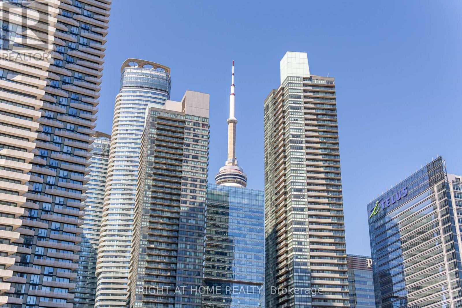 












418 - 33 BAY STREET

,
Toronto (Waterfront Communities),




Ontario
M5J2Z3

