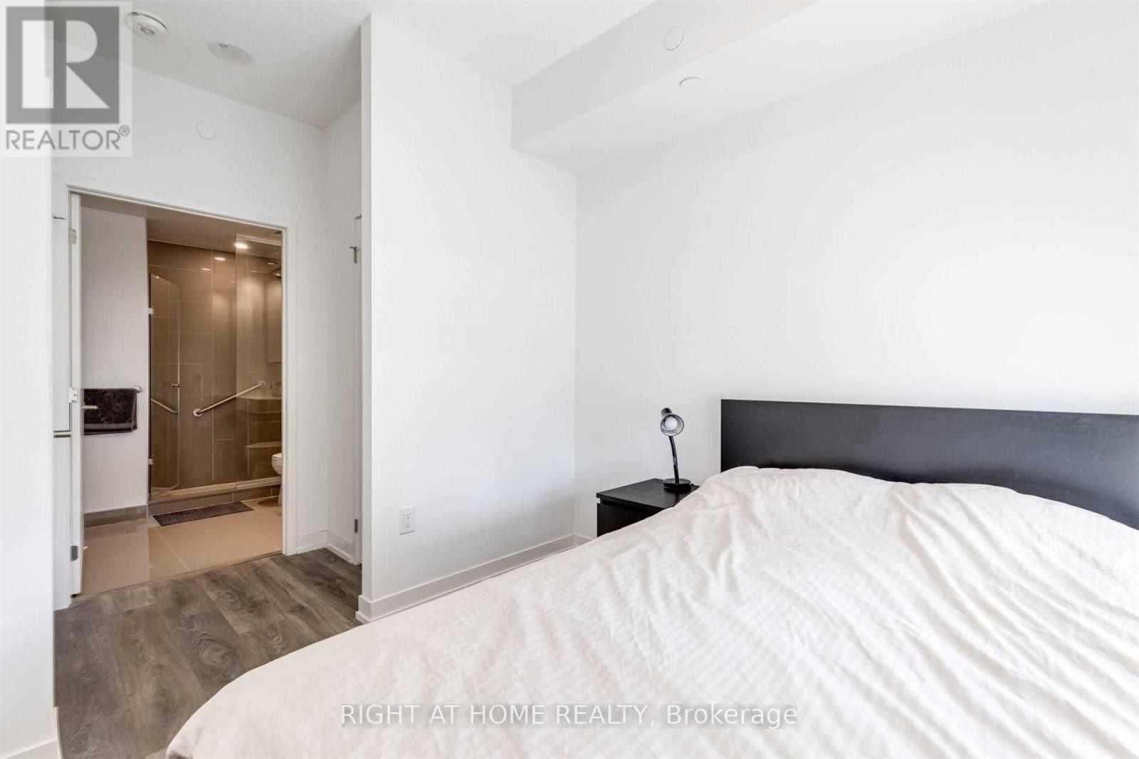 












908 - 15 LOWER JARVIS STREET

,
Toronto (Waterfront Communities),




Ontario
M5E0C4

