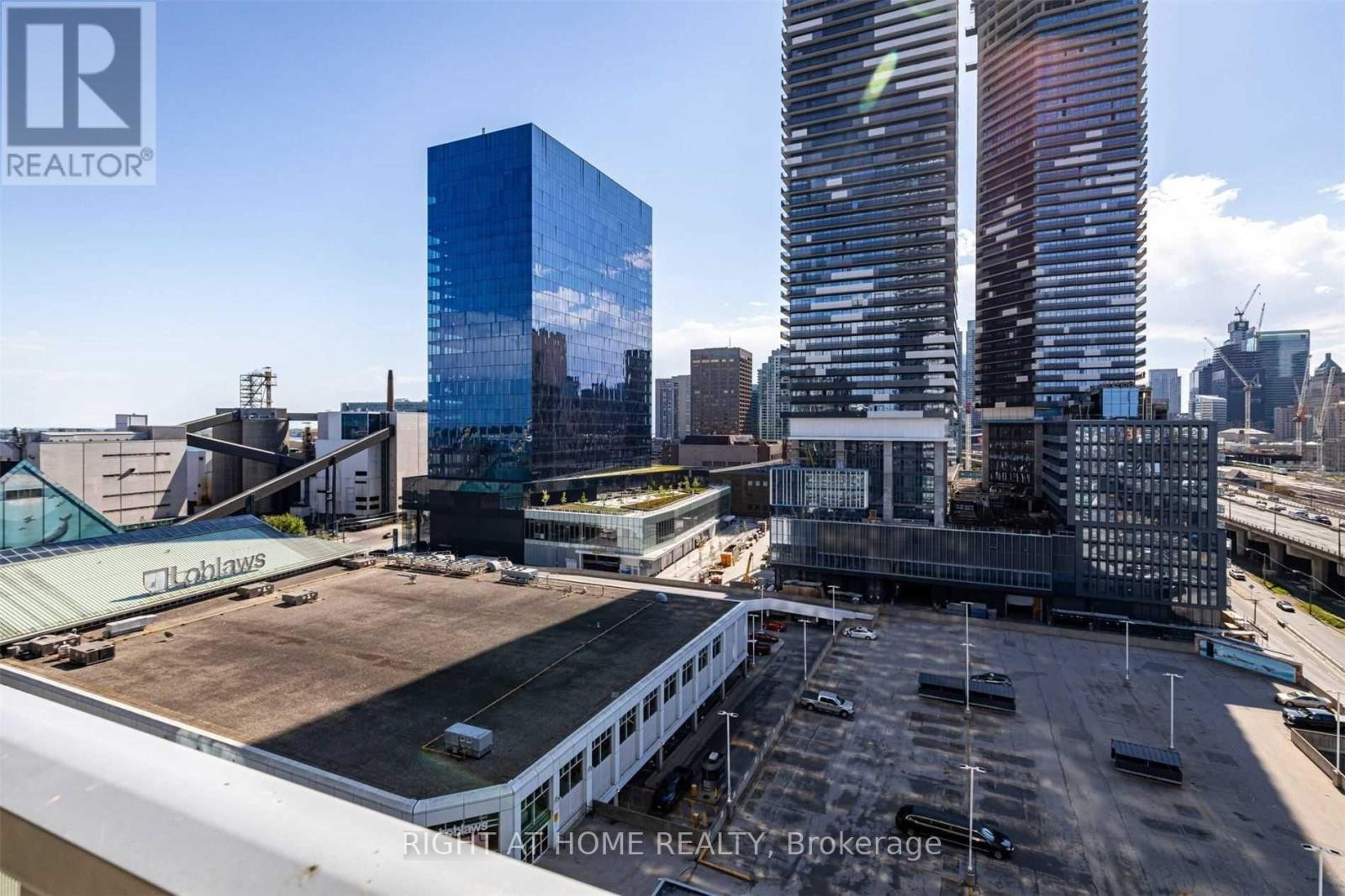 












908 - 15 LOWER JARVIS STREET

,
Toronto (Waterfront Communities),




Ontario
M5E0C4

