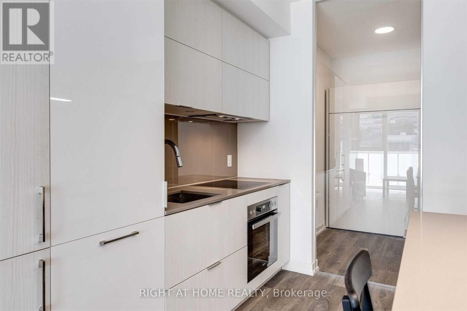 












908 - 15 LOWER JARVIS STREET

,
Toronto (Waterfront Communities),




Ontario
M5E0C4

