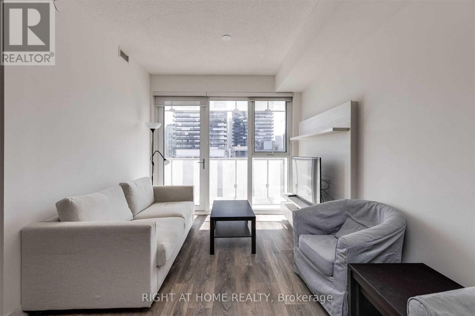 












908 - 15 LOWER JARVIS STREET

,
Toronto (Waterfront Communities),




Ontario
M5E0C4


