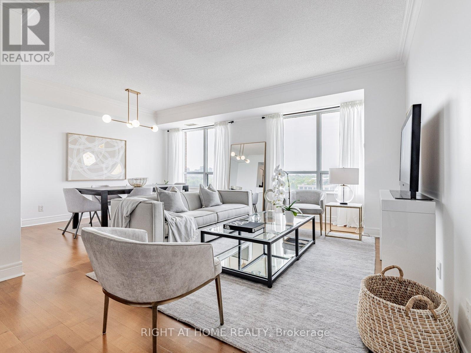 












RG1 - 1 CLAIRTRELL ROAD

,
Toronto (Willowdale East),




Ontario
M2N7H6

