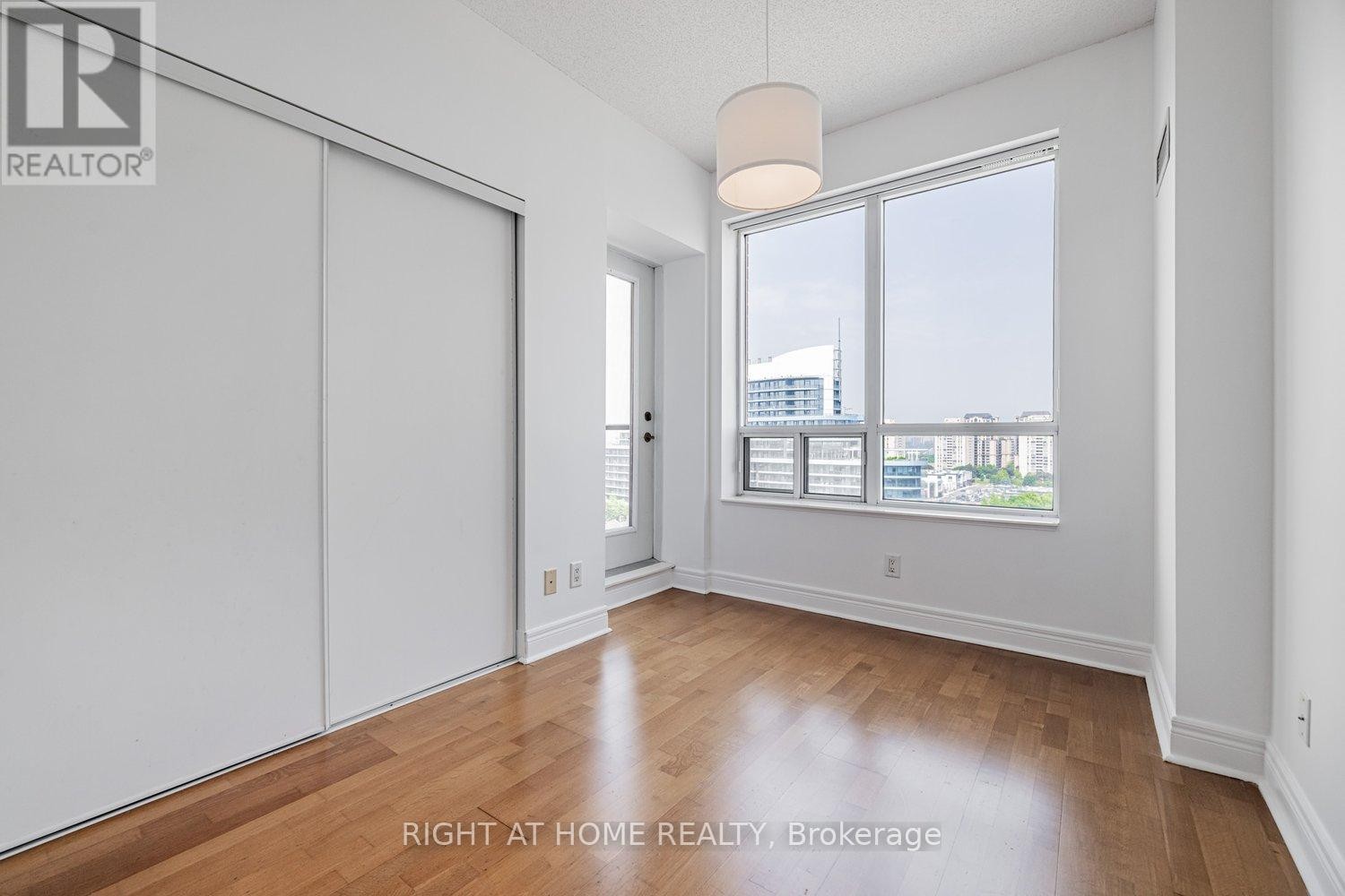 












RG1 - 1 CLAIRTRELL ROAD

,
Toronto (Willowdale East),




Ontario
M2N7H6

