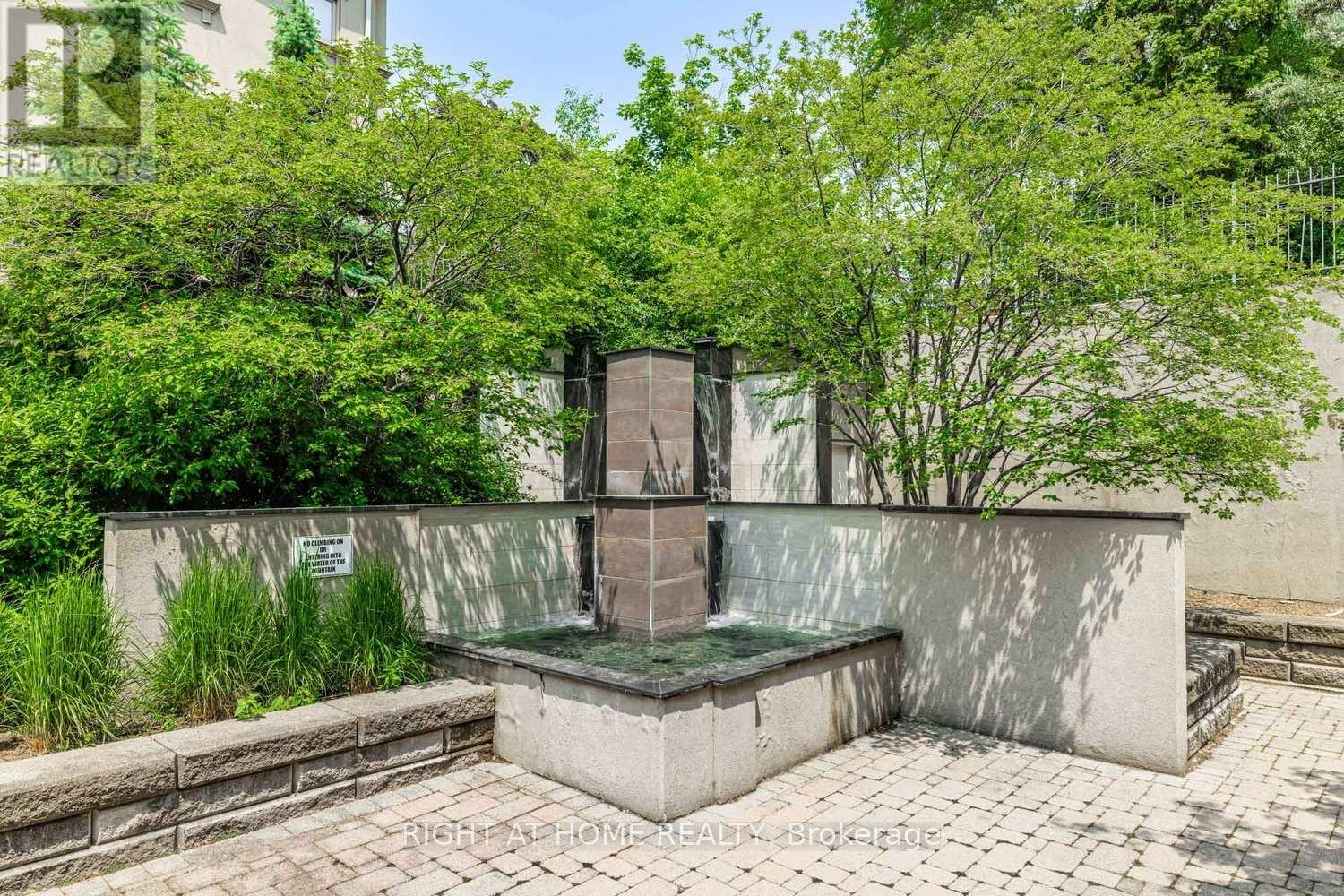 












RG1 - 1 CLAIRTRELL ROAD

,
Toronto (Willowdale East),




Ontario
M2N7H6

