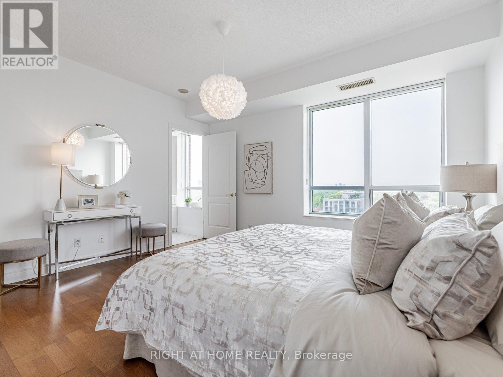 












RG1 - 1 CLAIRTRELL ROAD

,
Toronto (Willowdale East),




Ontario
M2N7H6

