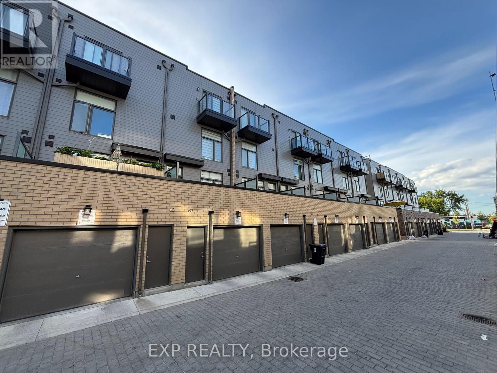 












58 HOOYO TERRACE

,
Toronto (Englemount-Lawrence),




Ontario
M6A0G1

