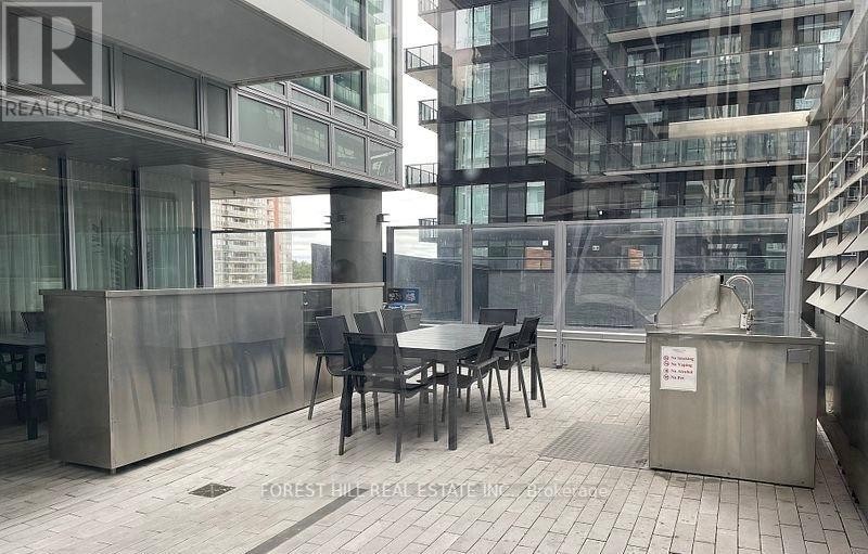 












1403 - 99 BROADWAY AVENUE

,
Toronto (Mount Pleasant West),




Ontario
M4P0E3

