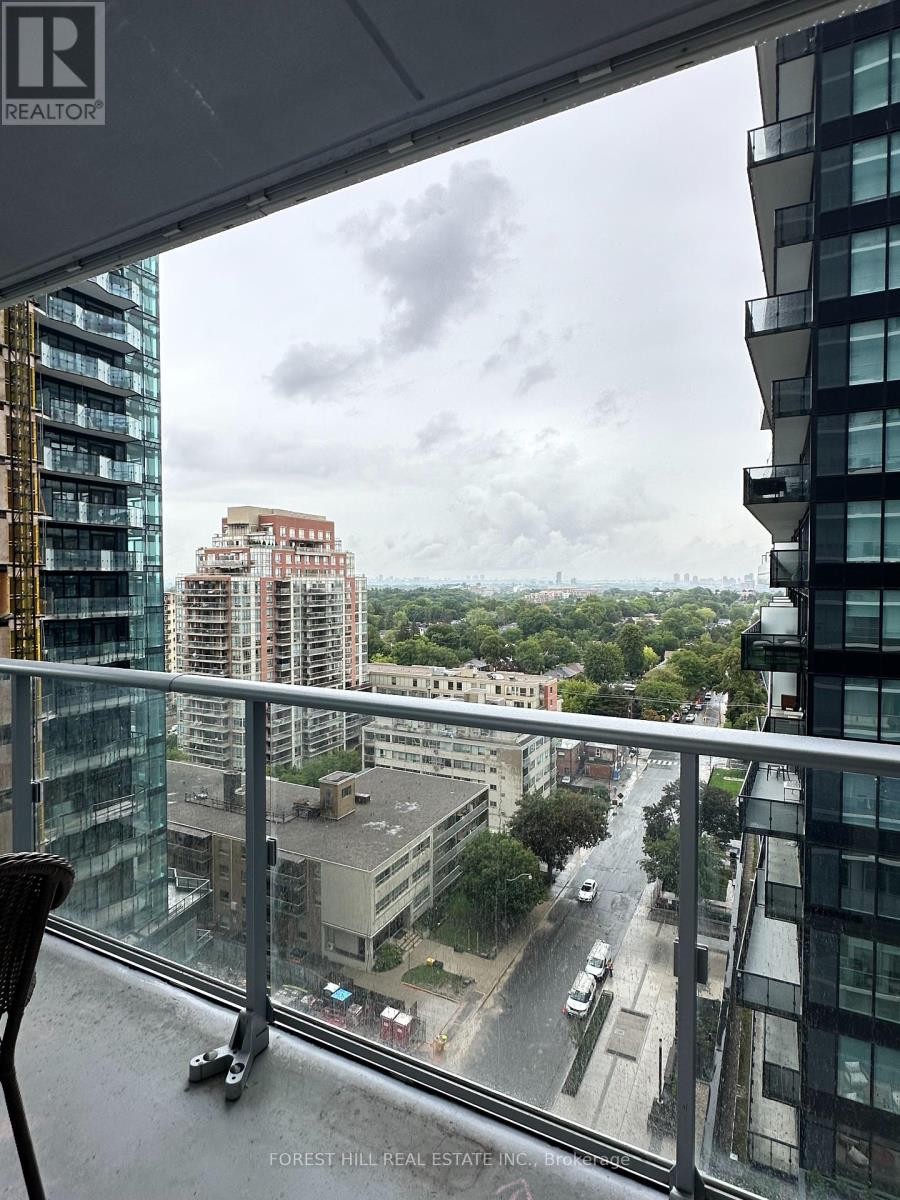 












1403 - 99 BROADWAY AVENUE

,
Toronto (Mount Pleasant West),




Ontario
M4P0E3

