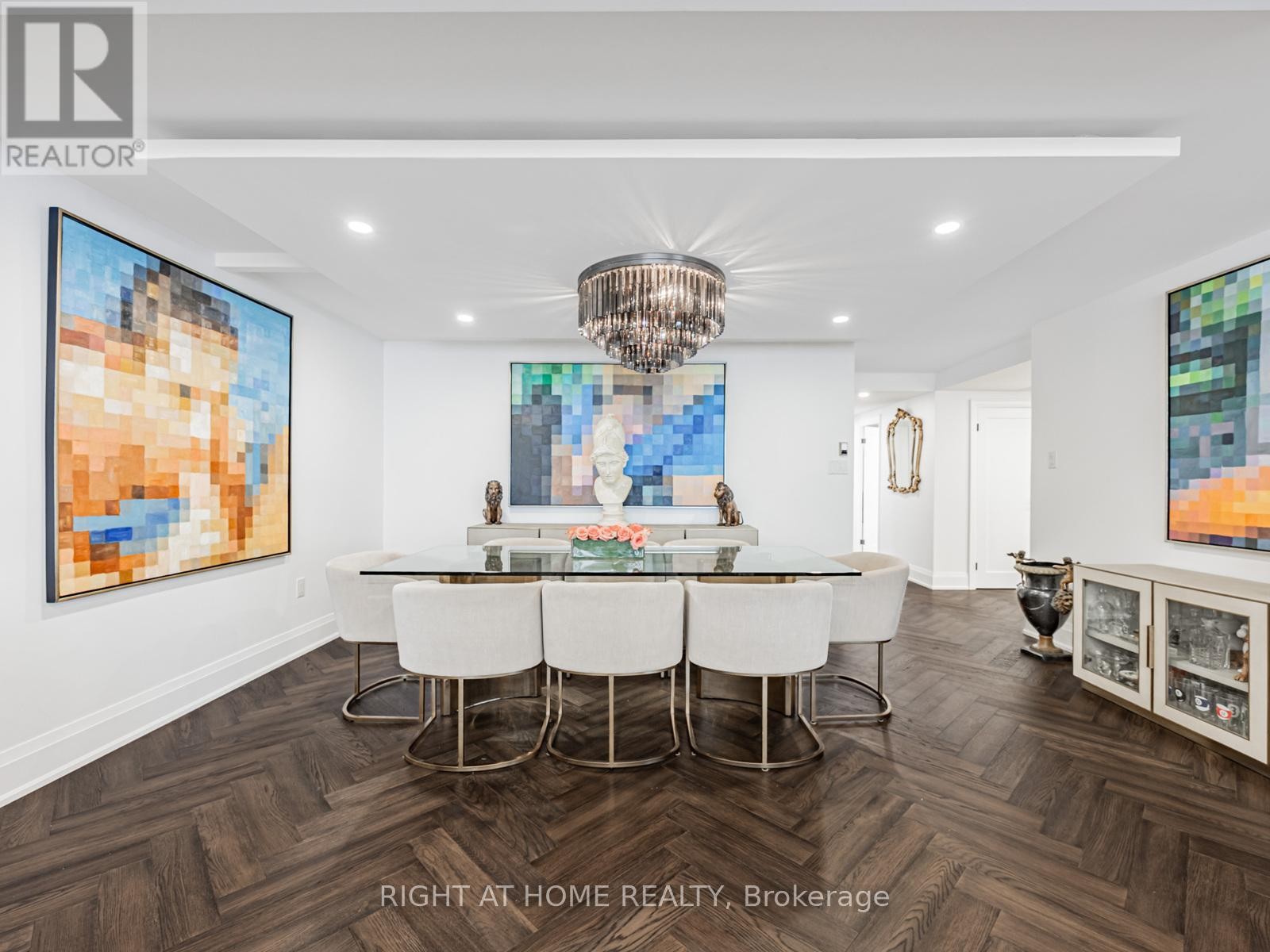 












401 - 1166 BAY STREET

,
Toronto (Bay Street Corridor),




Ontario
M5S2X8

