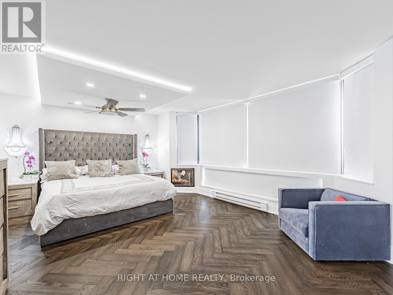 












401 - 1166 BAY STREET

,
Toronto (Bay Street Corridor),




Ontario
M5S2X8

