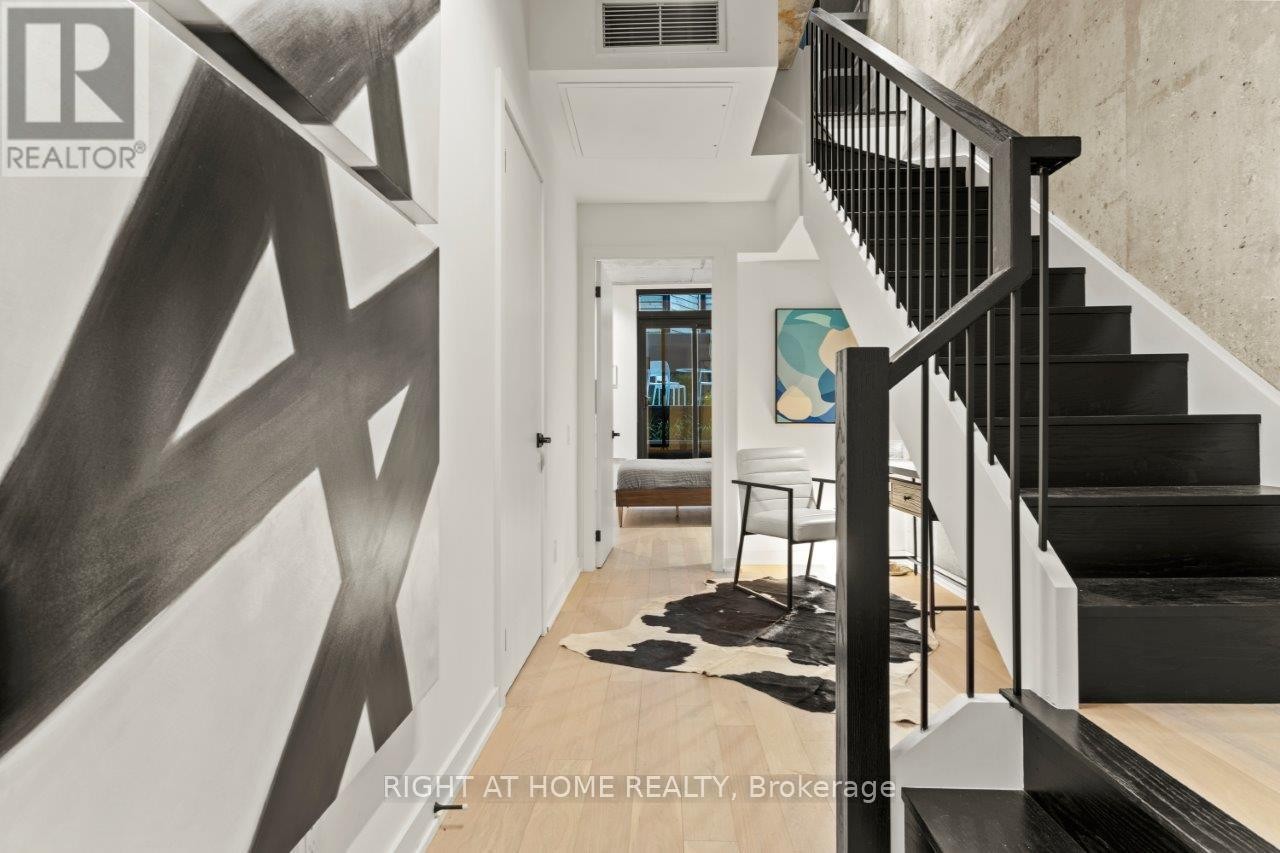 












25 - 12 DERVOCK CRESCENT

,
Toronto (Bayview Village),




Ontario
M2K1A7

