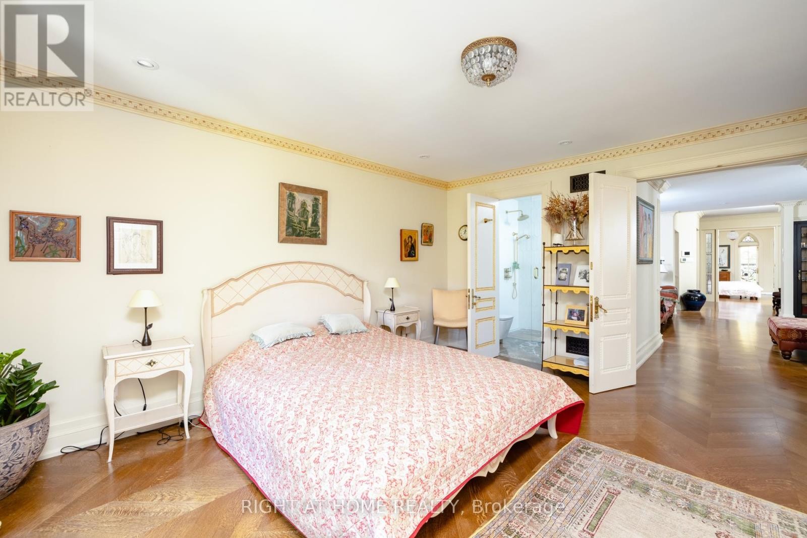 












51 HAZELTON AVENUE

,
Toronto (Annex),




Ontario
M5R2E3

