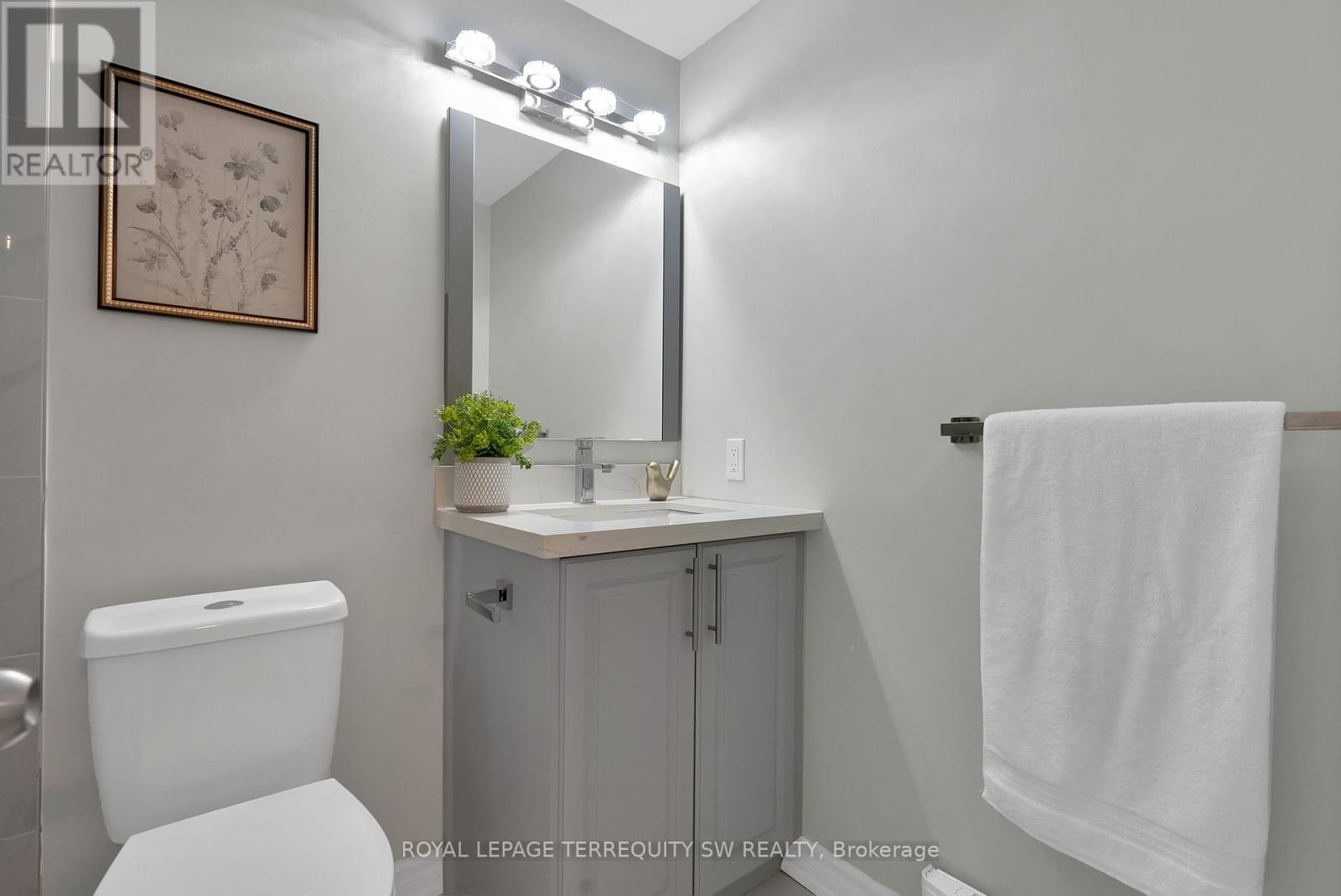 












158 WOODY VINE WAY

,
Toronto (Bayview Village),




Ontario
M2J4H6

