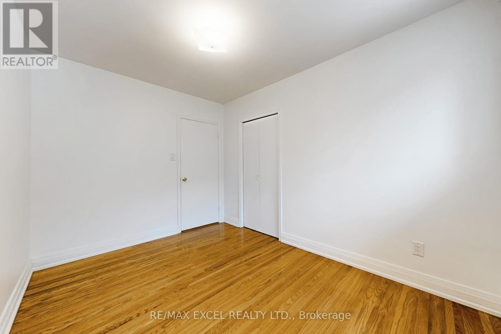 












195 ROYWOOD DRIVE

,
Toronto (Parkwoods-Donalda),




Ontario
M3A2E5

