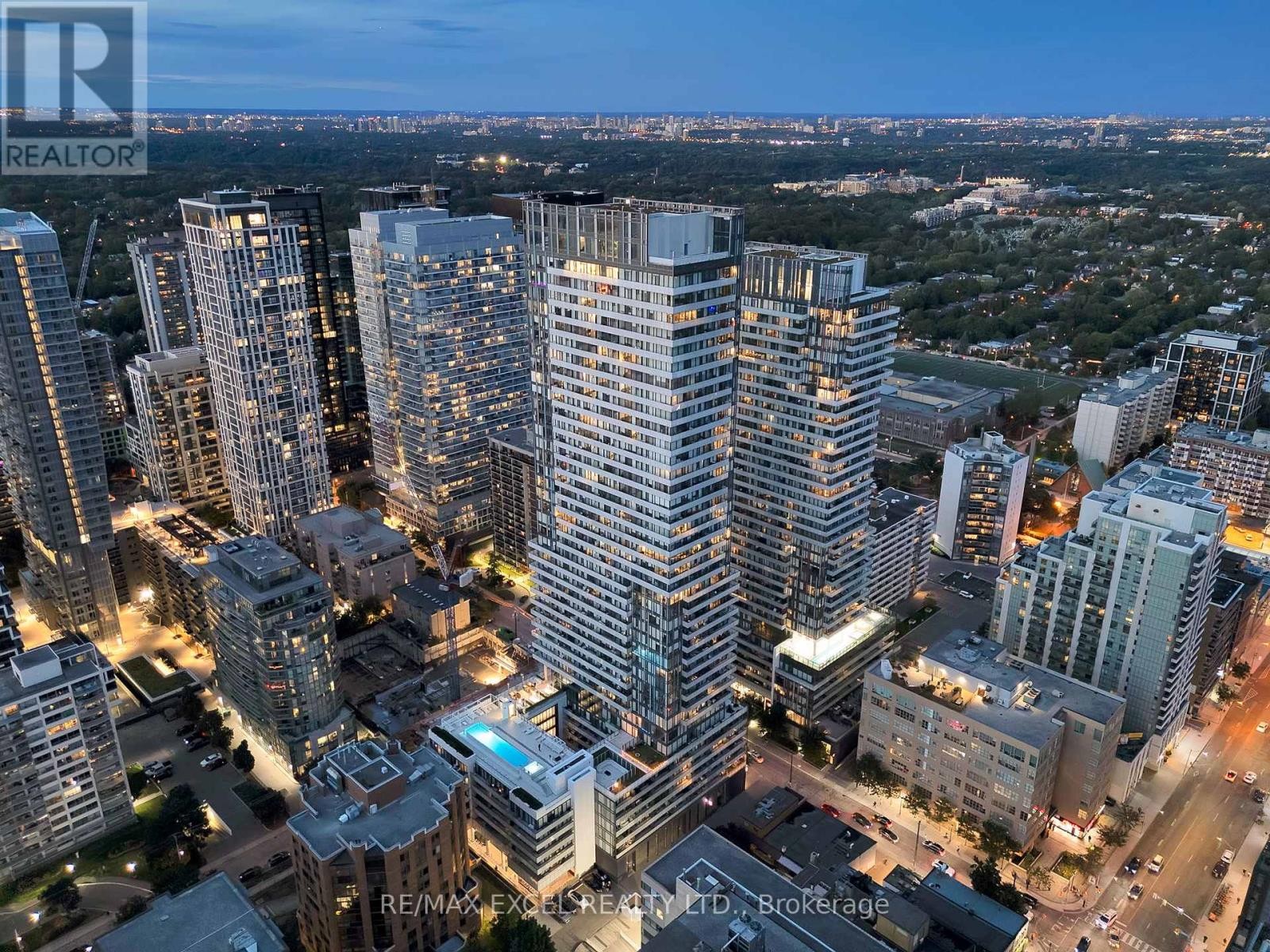 












PH01 - 161 ROEHAMPTON AVENUE

,
Toronto (Mount Pleasant West),




Ontario
M4P1P9

