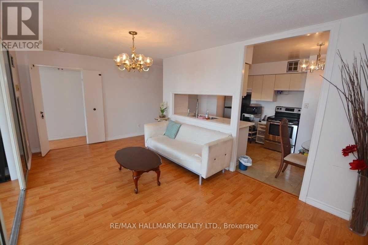 












2215 - 633 BAY STREET

,
Toronto (Bay Street Corridor),




Ontario
M5G2G4

