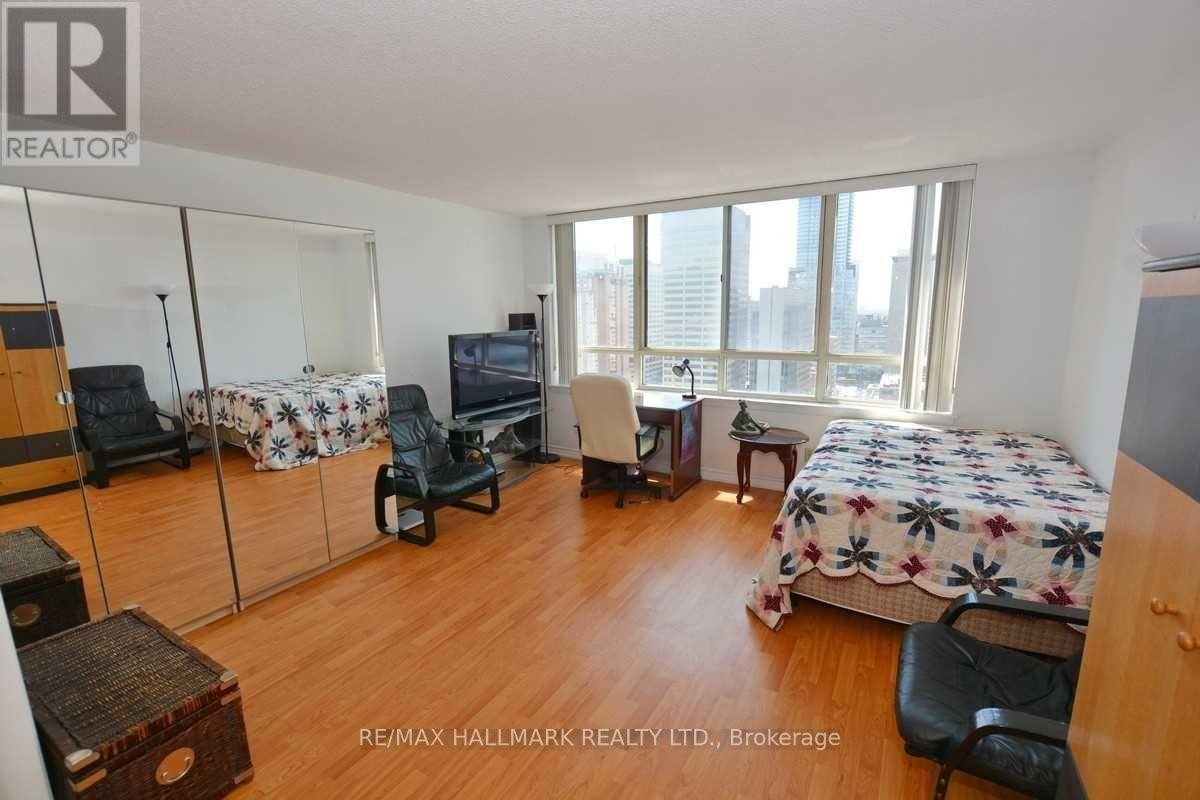 












2215 - 633 BAY STREET

,
Toronto (Bay Street Corridor),




Ontario
M5G2G4

