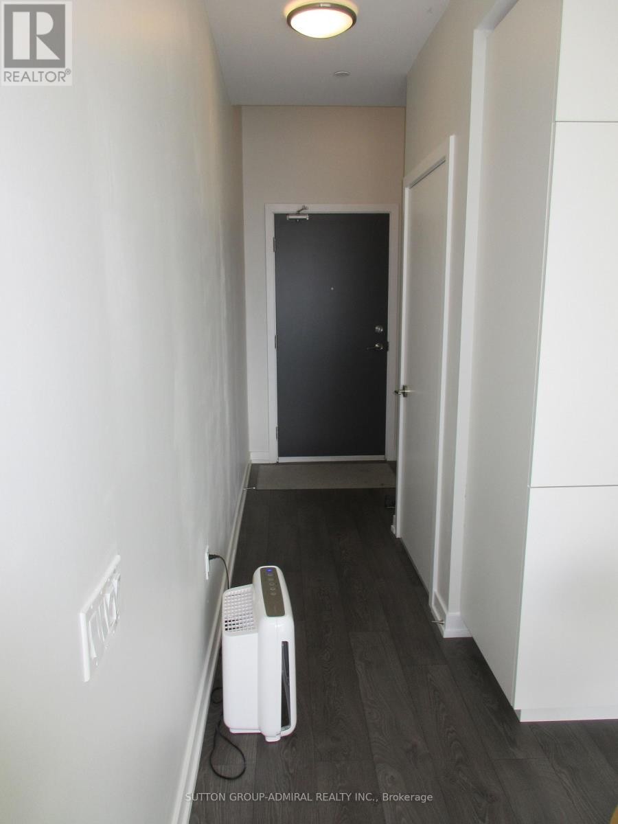 












N3005 - 7 GOLDEN LION HEIGHTS

,
Toronto (Newtonbrook East),




Ontario
M2M0C1

