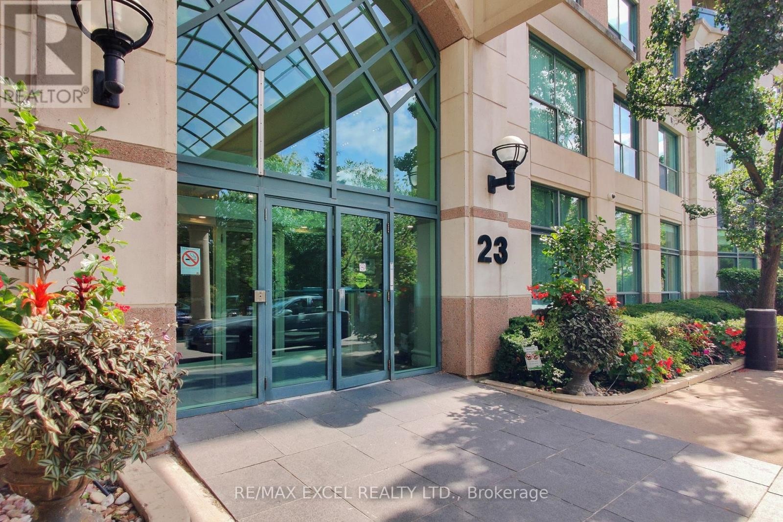 












906 - 23 LORRAINE DRIVE

,
Toronto (Willowdale West),




Ontario
M2N6Z6

