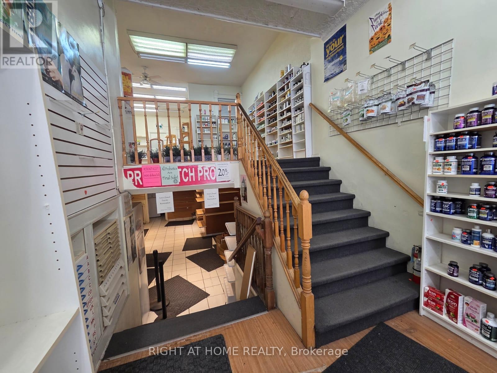 












453 CHURCH STREET

,
Toronto (Church-Yonge Corridor),




Ontario
M4Y2C5

