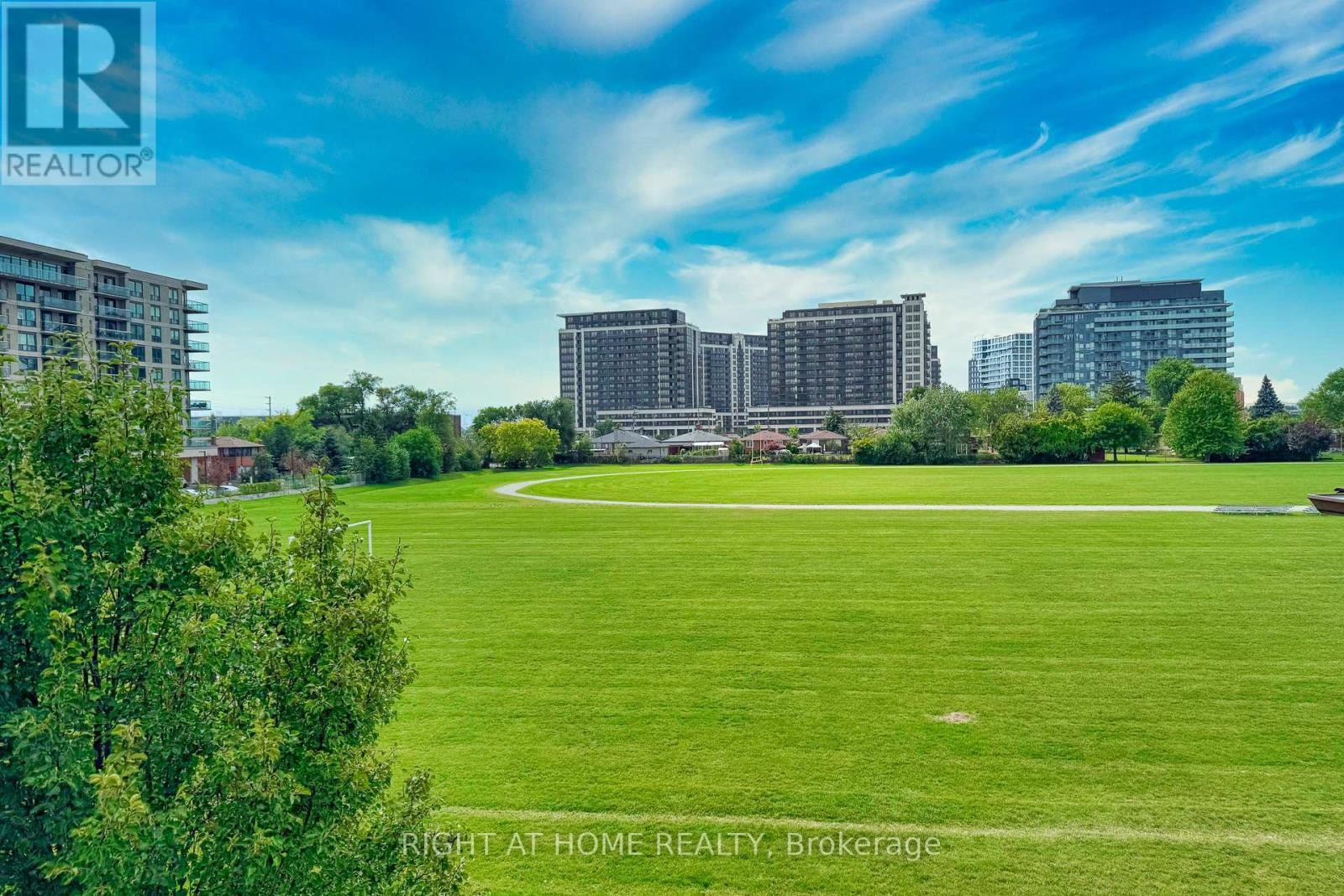 












32 - 988 SHEPPARD AVENUE W

,
Toronto (Bathurst Manor),




Ontario
M3H2T6

