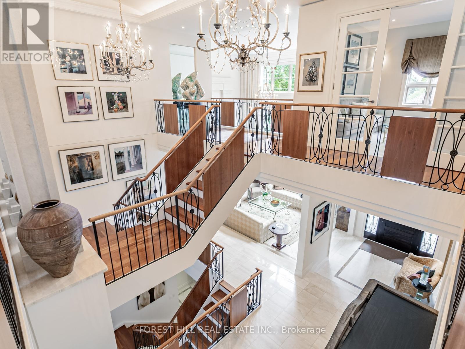 












7 CEDARWOOD AVENUE

,
Toronto (Bridle Path-Sunnybrook-York Mills),




Ontario
M2L1L7

