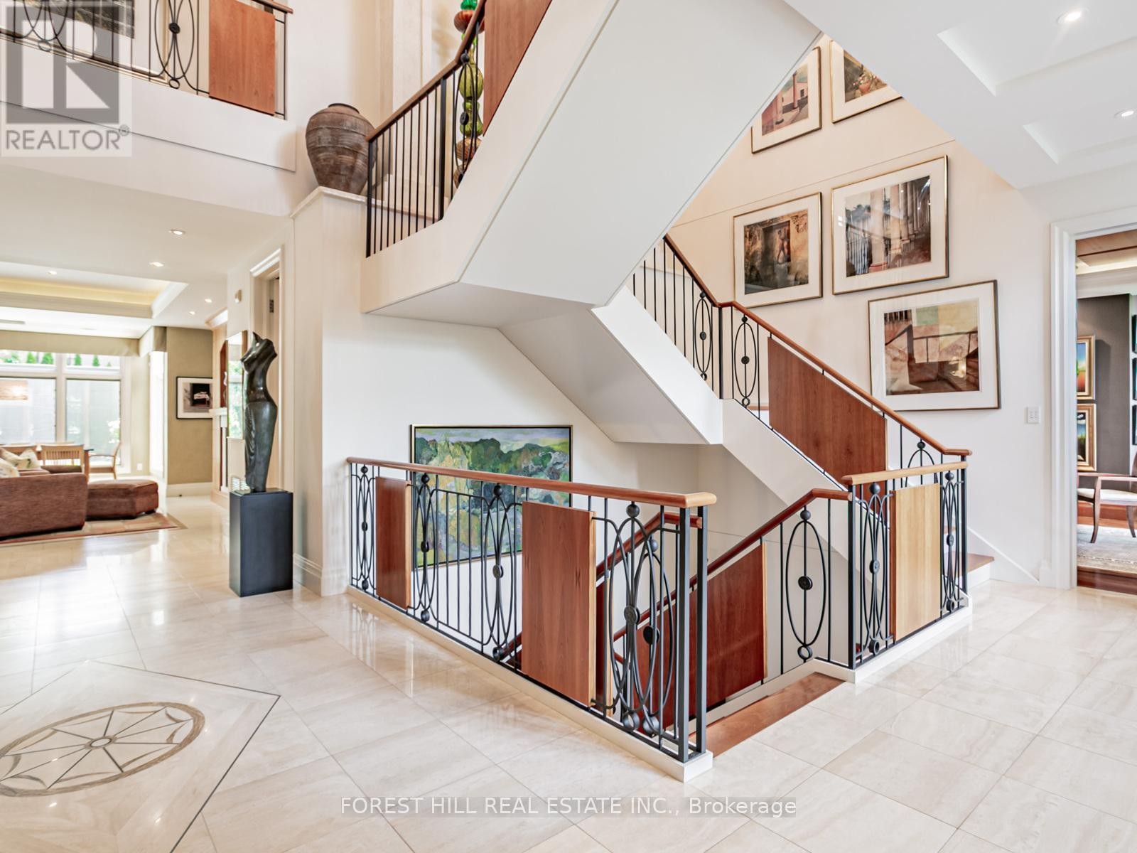 












7 CEDARWOOD AVENUE

,
Toronto (Bridle Path-Sunnybrook-York Mills),




Ontario
M2L1L7

