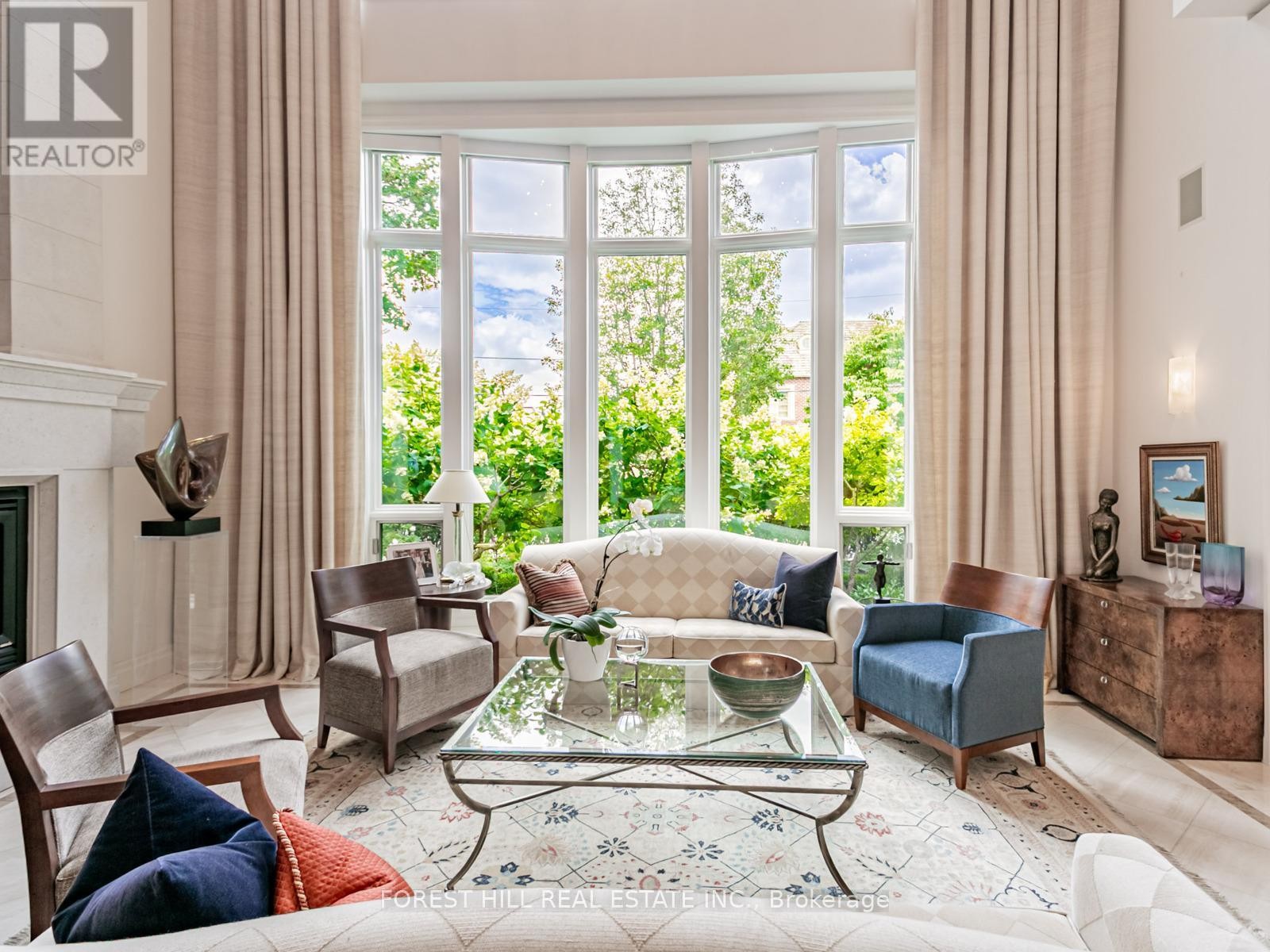 












7 CEDARWOOD AVENUE

,
Toronto (Bridle Path-Sunnybrook-York Mills),




Ontario
M2L1L7

