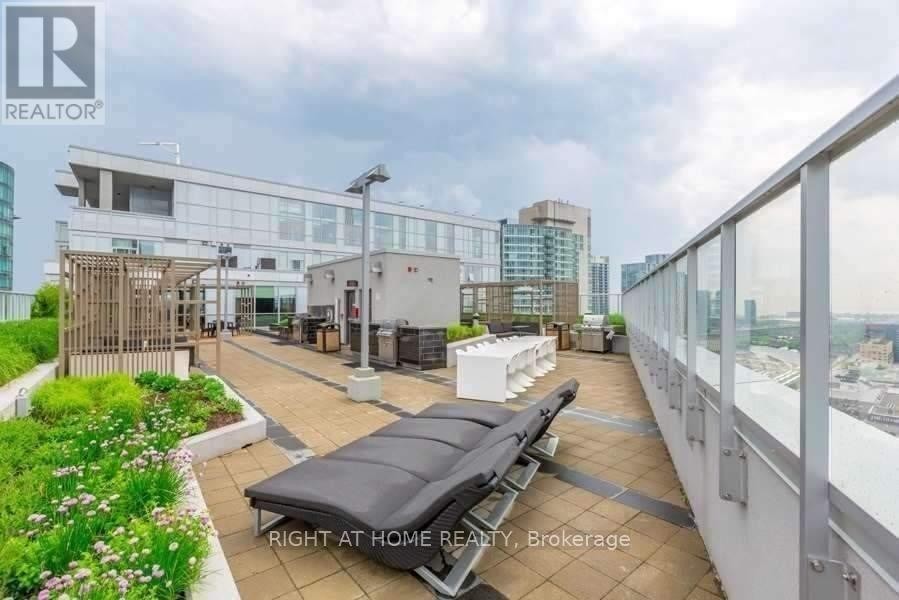 












1912 - 352 FRONT STREET W

,
Toronto (Waterfront Communities),




Ontario
M5V0K3

