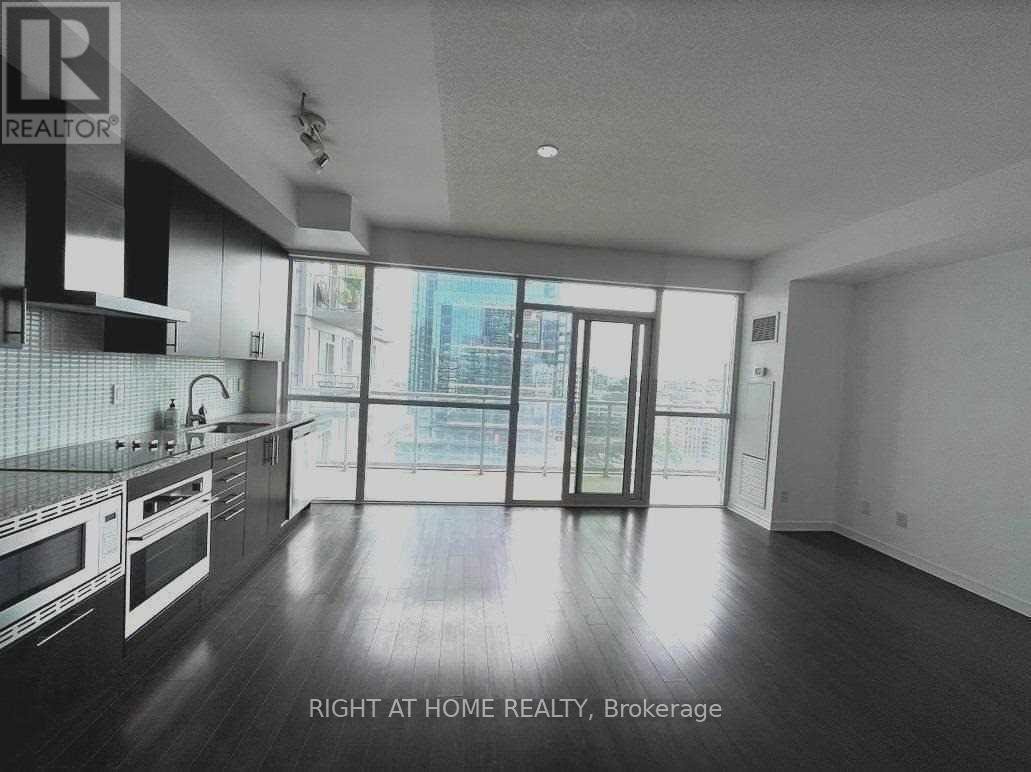 












1912 - 352 FRONT STREET W

,
Toronto (Waterfront Communities),




Ontario
M5V0K3

