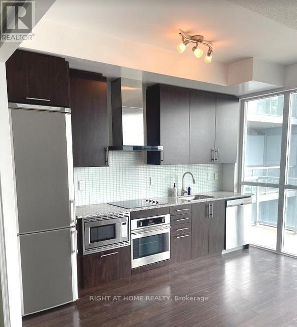 












1912 - 352 FRONT STREET W

,
Toronto (Waterfront Communities),




Ontario
M5V0K3

