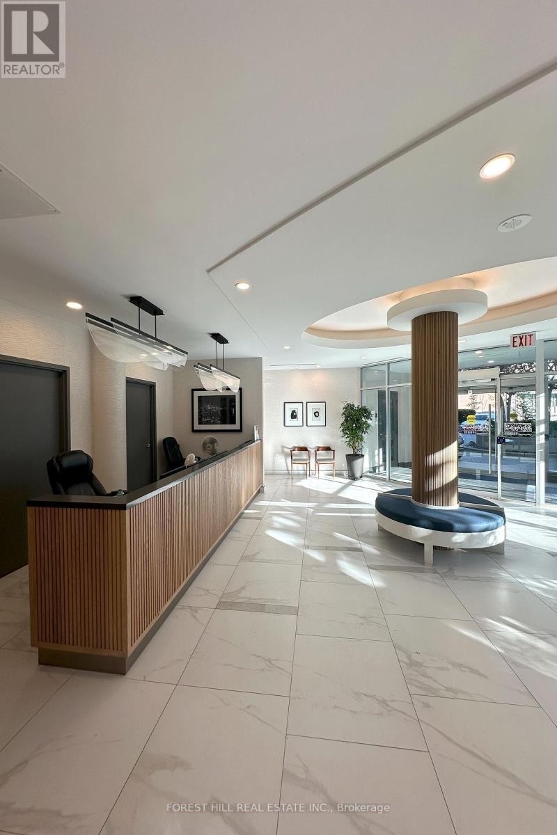 












606 - 600 QUEENS QUAY W

,
Toronto (Waterfront Communities),




Ontario
M5V3M3

