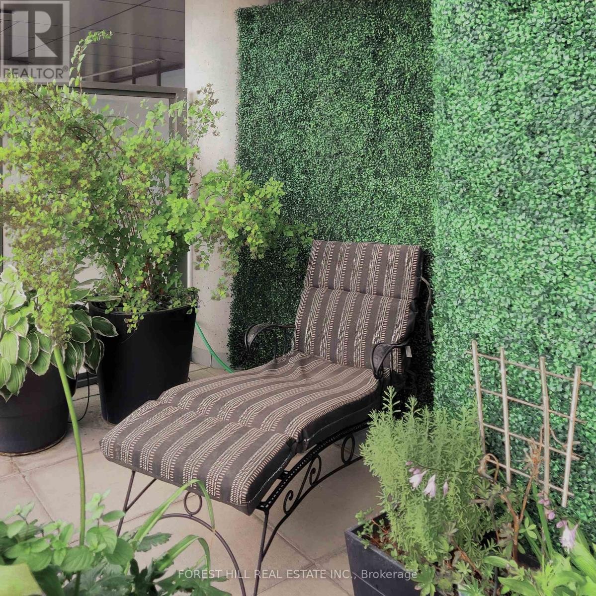 












809 - 1 MARKET STREET

,
Toronto (Waterfront Communities),




Ontario
M5E0A2

