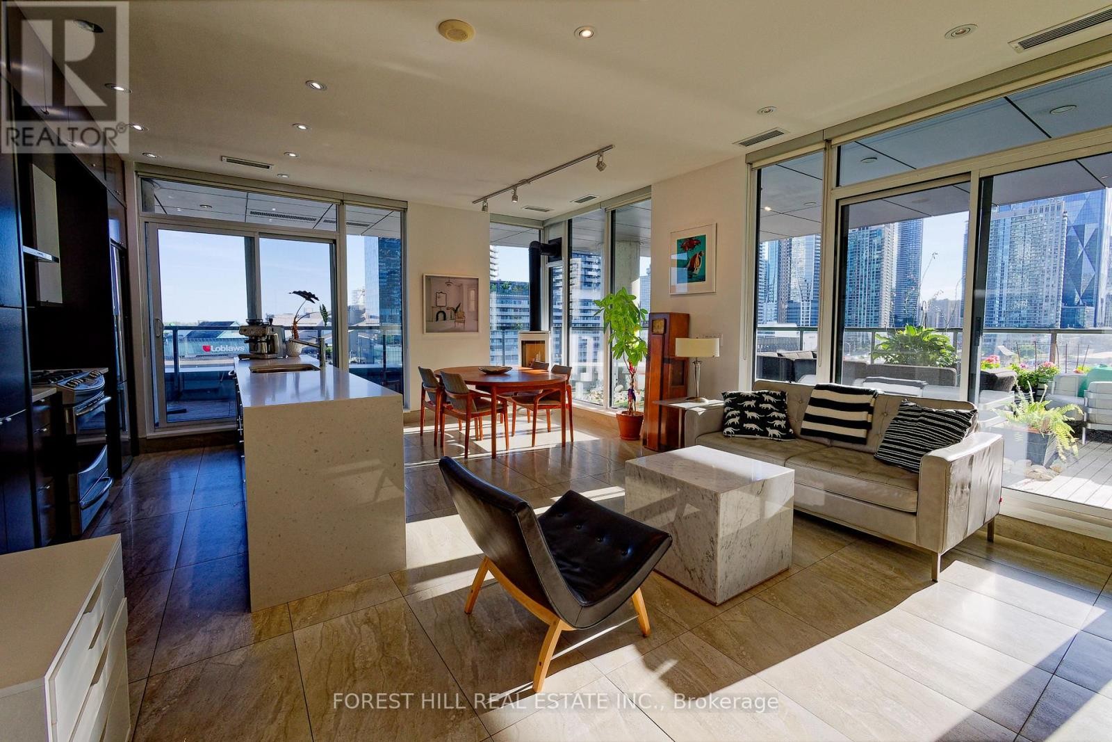 












809 - 1 MARKET STREET

,
Toronto (Waterfront Communities),




Ontario
M5E0A2

