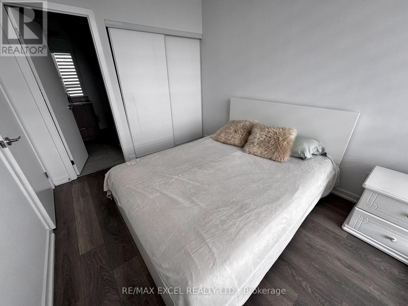 












A03 - 36 FOREST MANOR ROAD

,
Toronto (Henry Farm),




Ontario
M2J1M5

