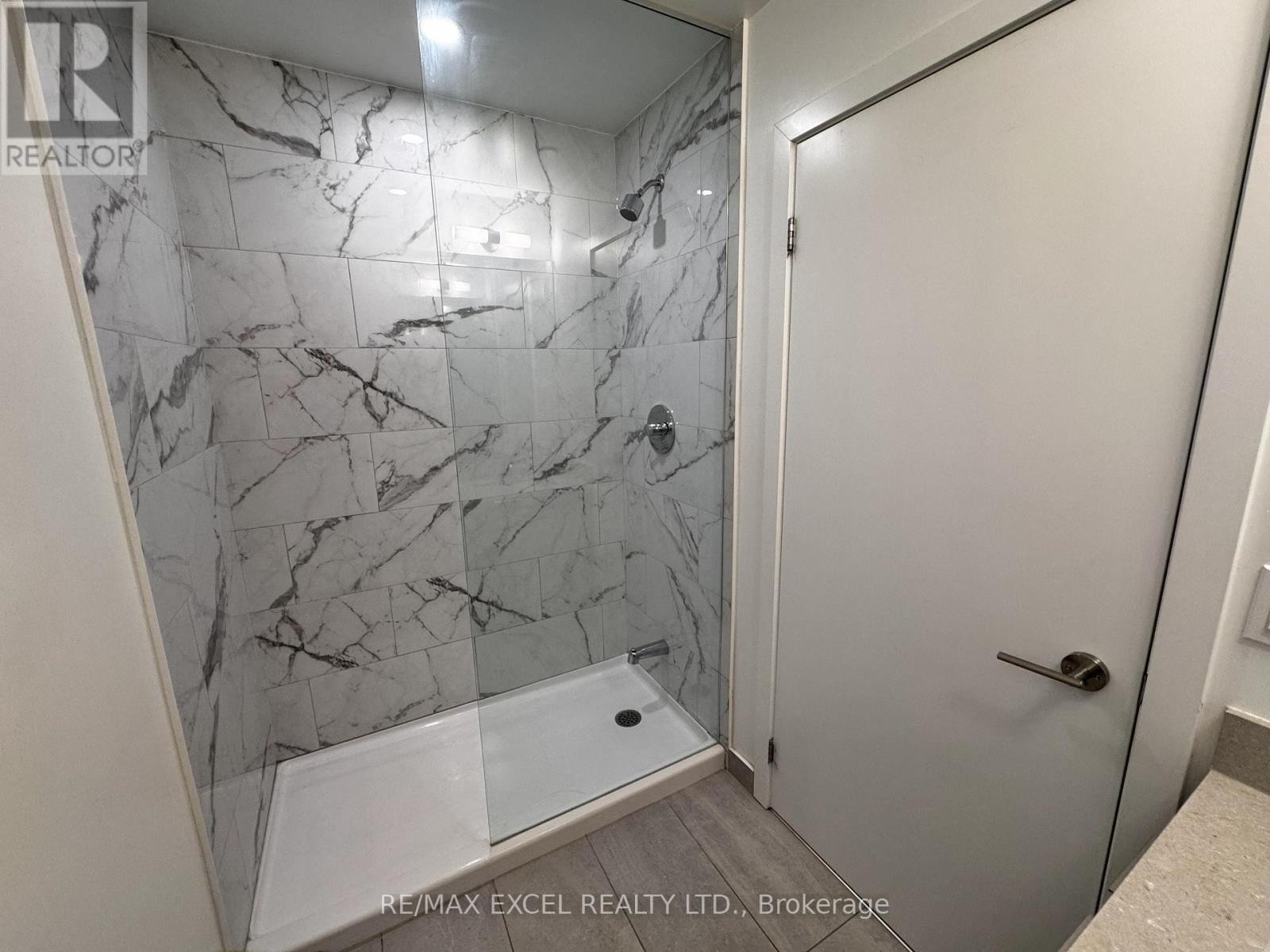 












A03 - 36 FOREST MANOR ROAD

,
Toronto (Henry Farm),




Ontario
M2J1M5

