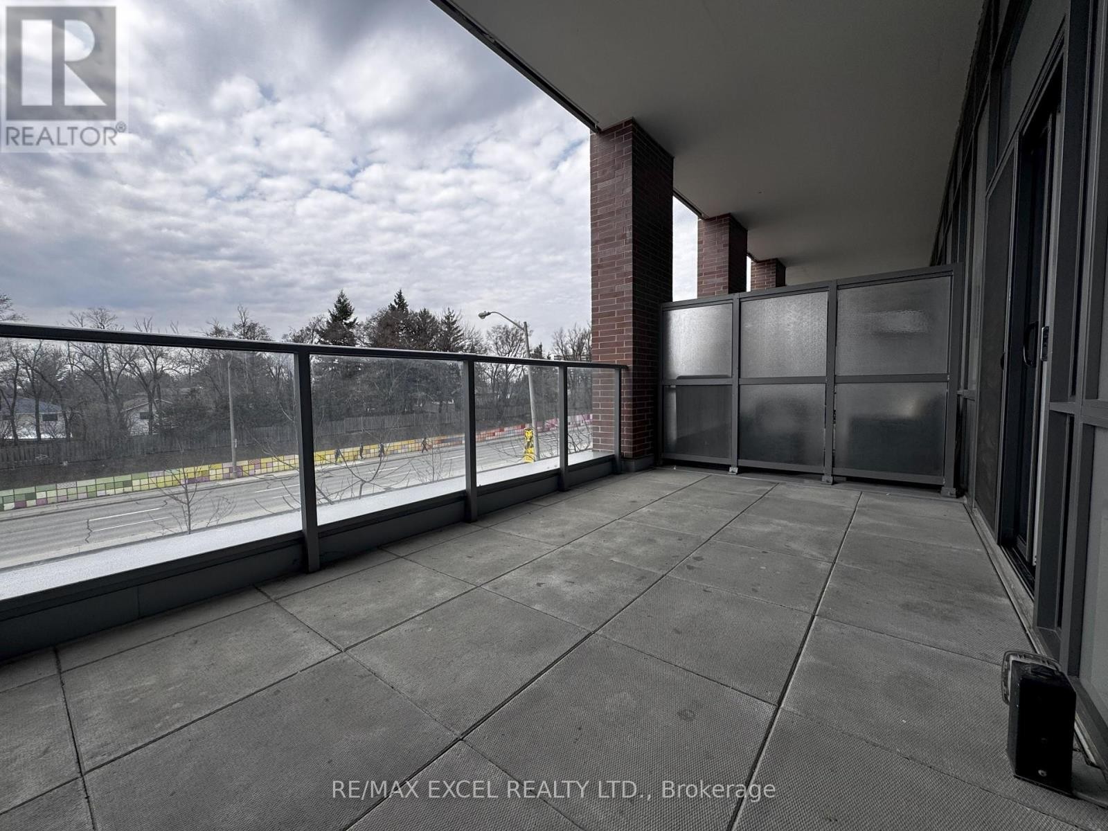 












A03 - 36 FOREST MANOR ROAD

,
Toronto (Henry Farm),




Ontario
M2J1M5

