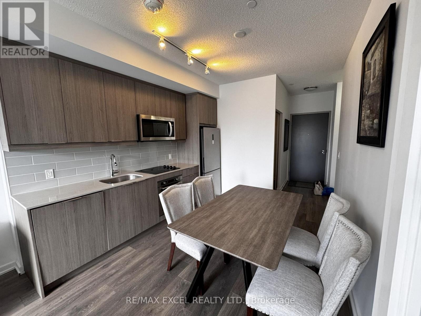 












A03 - 36 FOREST MANOR ROAD

,
Toronto (Henry Farm),




Ontario
M2J1M5

