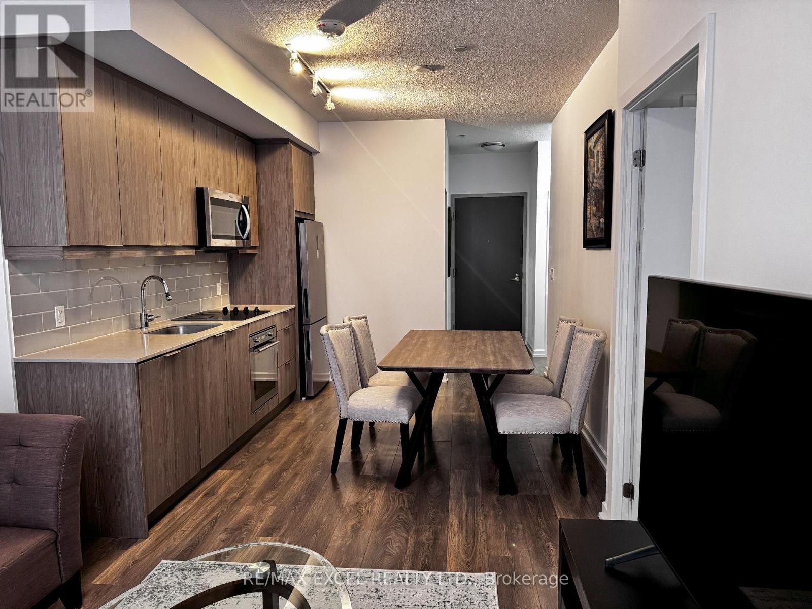 












A03 - 36 FOREST MANOR ROAD

,
Toronto (Henry Farm),




Ontario
M2J1M5

