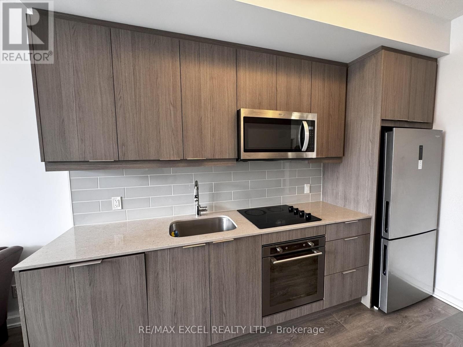 












A03 - 36 FOREST MANOR ROAD

,
Toronto (Henry Farm),




Ontario
M2J1M5

