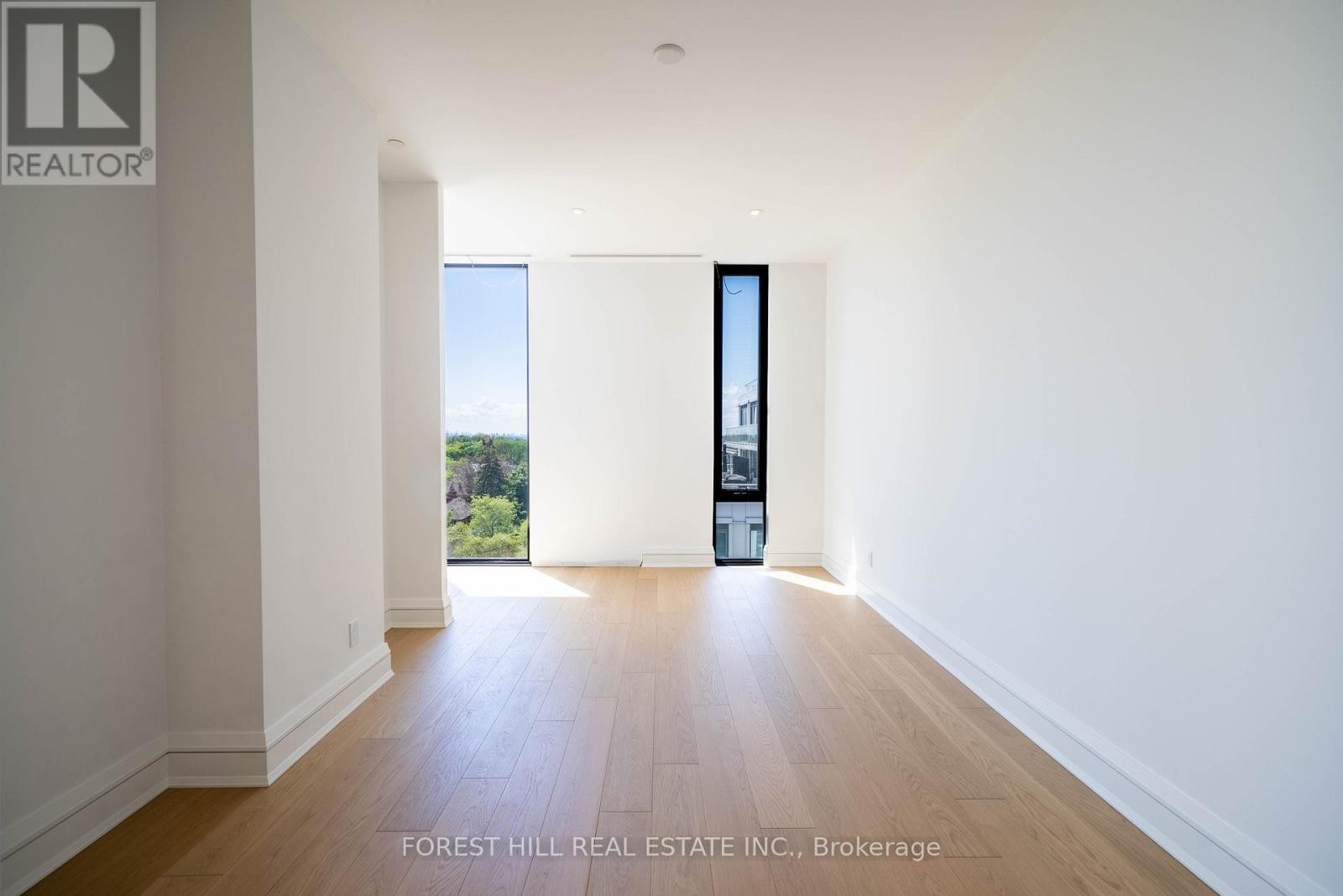 












6A - 2010 BATHURST STREET

,
Toronto (Humewood-Cedarvale),




Ontario
M5P0A8

