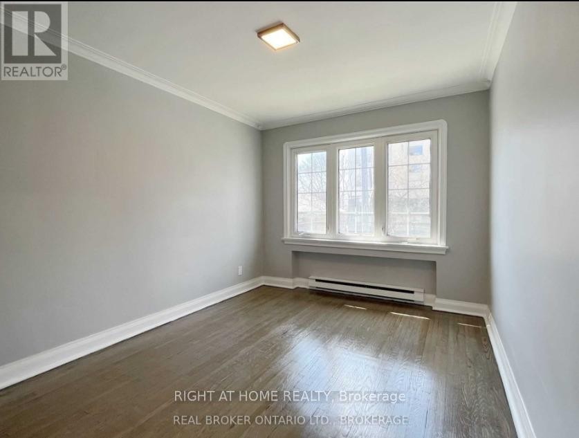 












1 - 1715 BATHURST STREET

,
Toronto (Forest Hill South),




Ontario
M5P3K4

