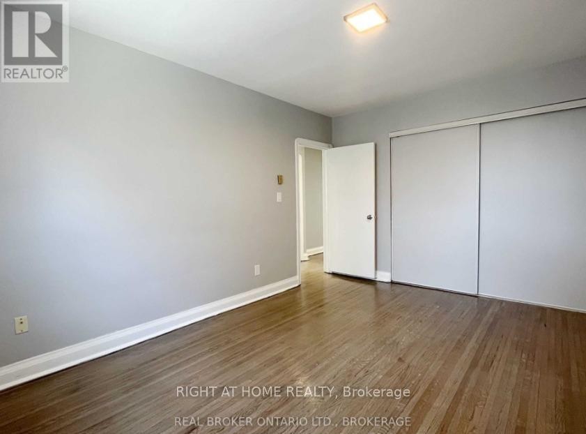 












1 - 1715 BATHURST STREET

,
Toronto (Forest Hill South),




Ontario
M5P3K4


