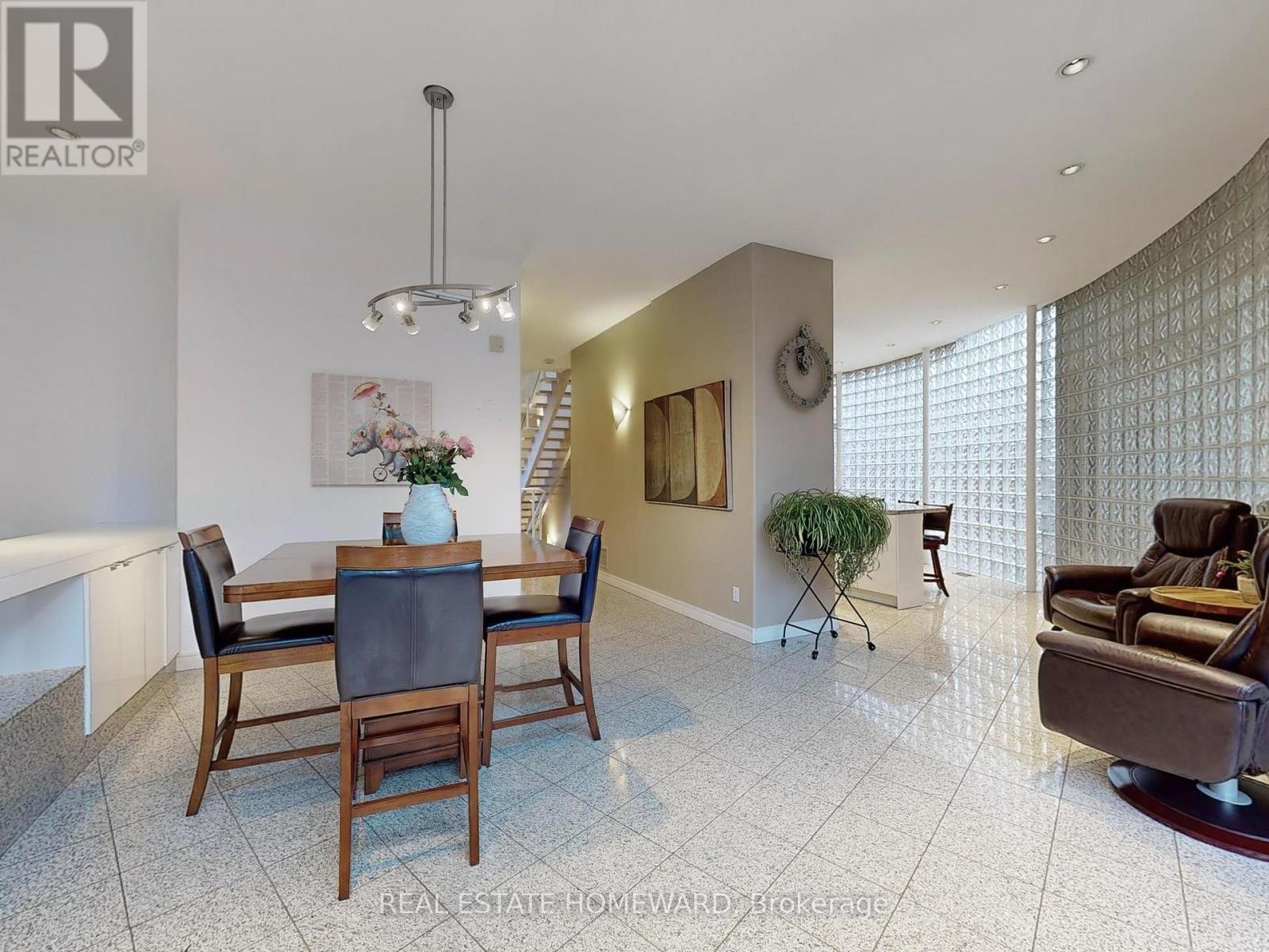 












128 LAURENTIDE DRIVE

,
Toronto (Parkwoods-Donalda),




Ontario
M3A3E5

