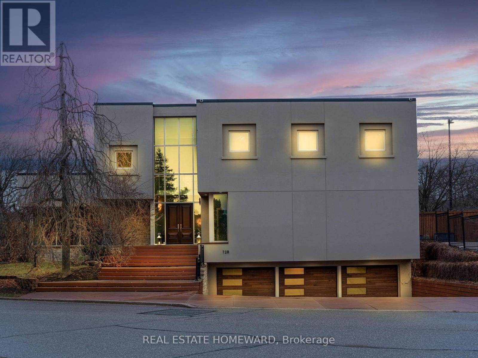 












128 LAURENTIDE DRIVE

,
Toronto (Parkwoods-Donalda),




Ontario
M3A3E5

