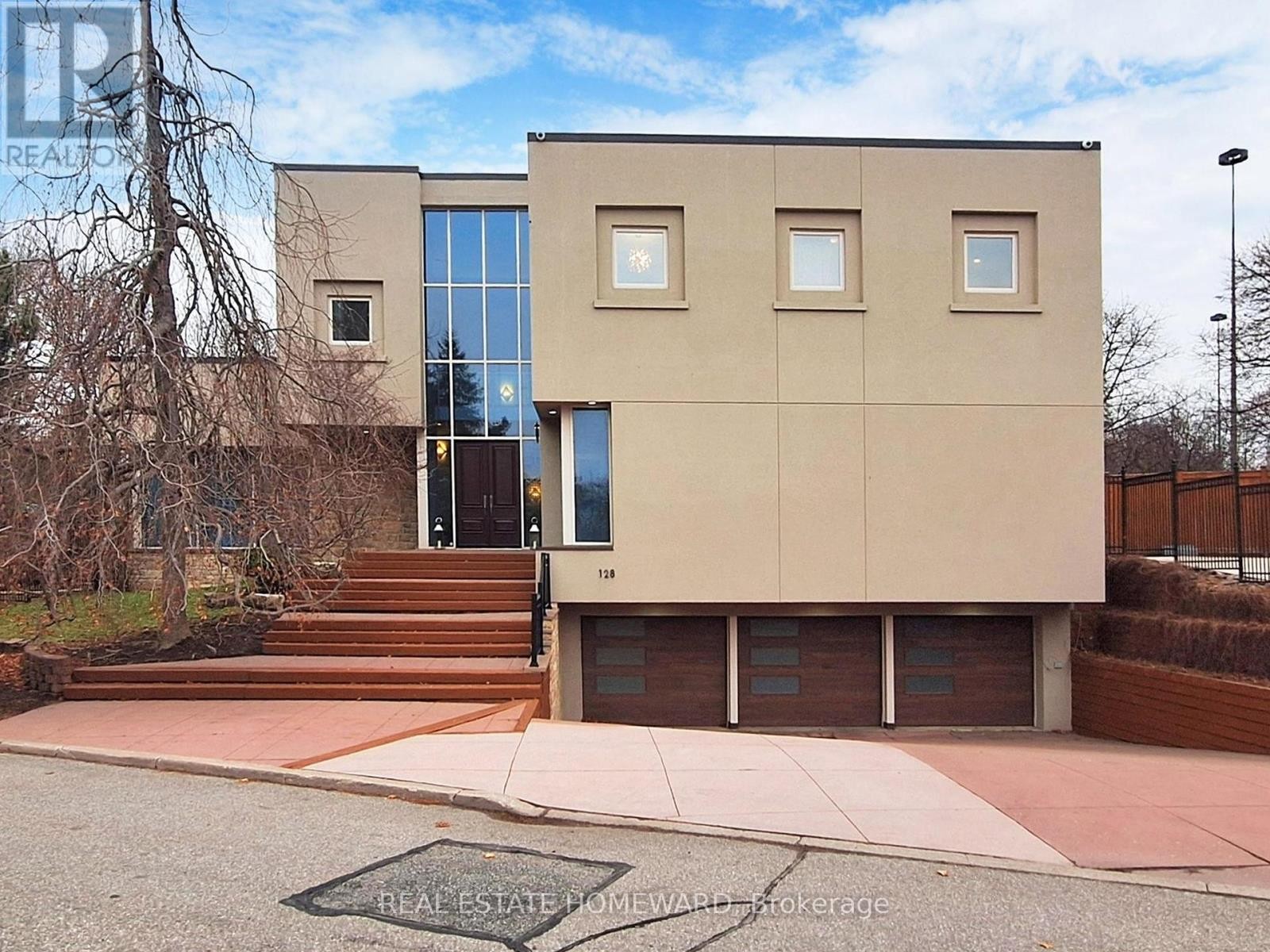 












128 LAURENTIDE DRIVE

,
Toronto (Parkwoods-Donalda),




Ontario
M3A3E5

