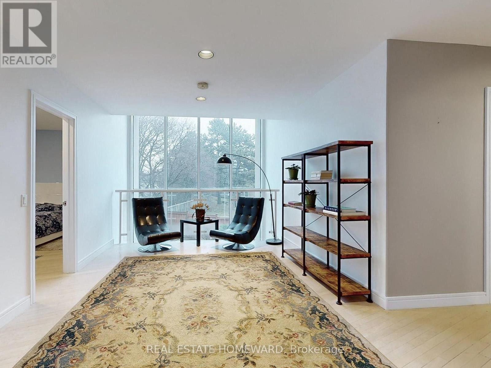 












128 LAURENTIDE DRIVE

,
Toronto (Parkwoods-Donalda),




Ontario
M3A3E5

